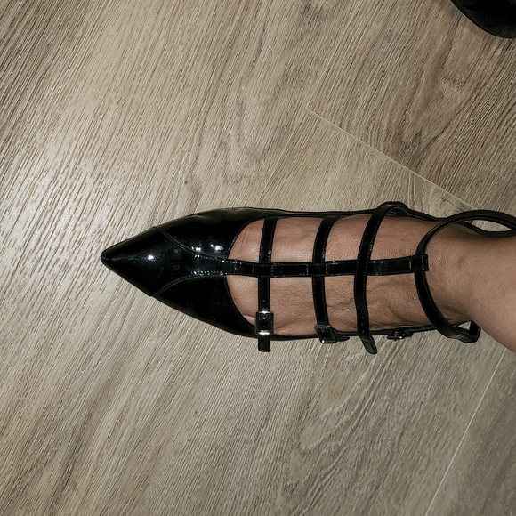 SAINT LAURENT YSL BLACK PATENT STRAPPY ANKLE STRAP EUC BADAZZ 39.5 SHOES - Picture 2 of 11